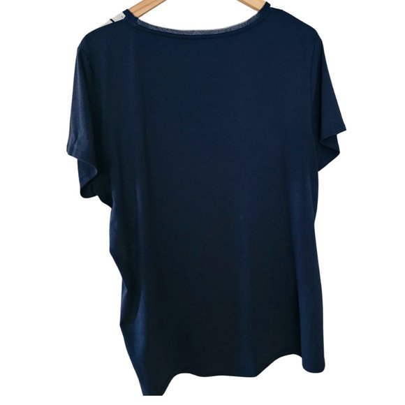 Pre-loved Tommy Hilfiger Blue/White Sheer Front Square Pattern T-shirt. Size XXL - Picture 2 of 16